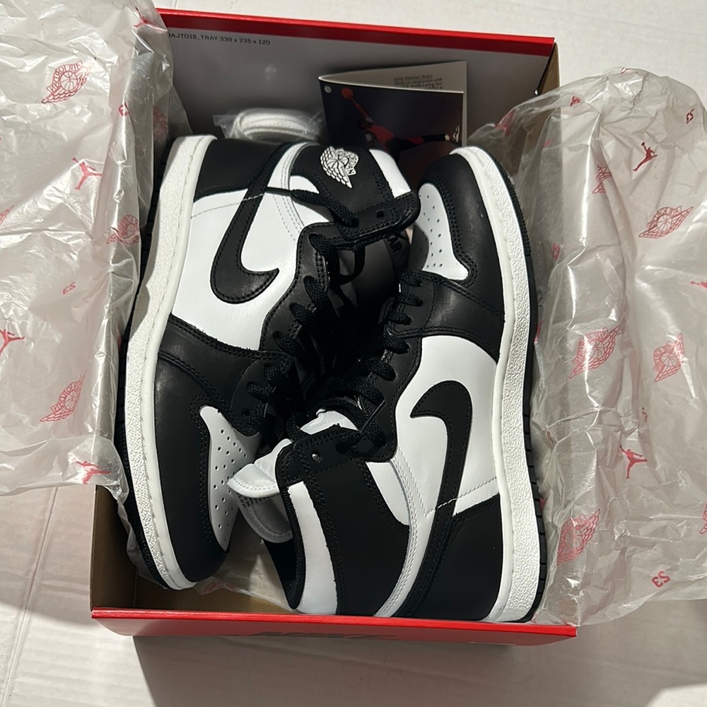 Nike Dunk High Black & White